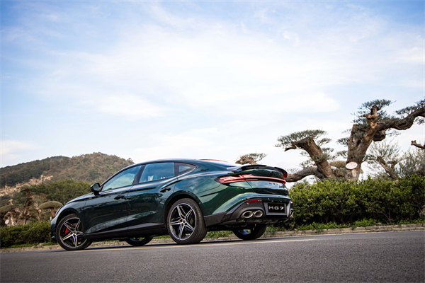 B级运动轿车新标杆来了，MG7 2025款智能登场，限时一口价11.29万元起